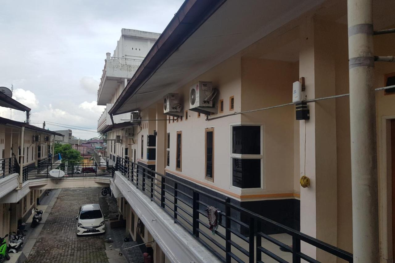 Oyo 91647 Sanina Residence Pematang Siantar Exterior foto