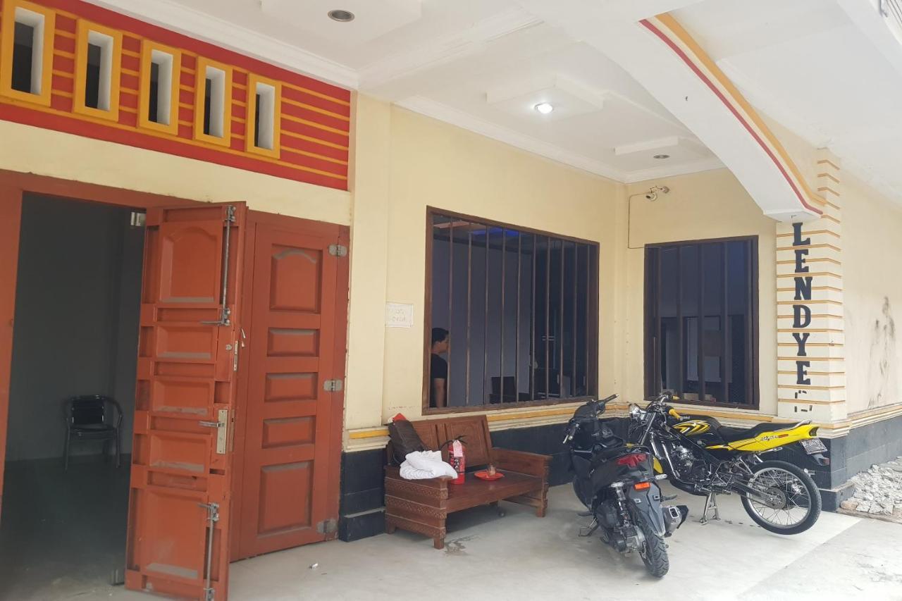 Oyo 91647 Sanina Residence Pematang Siantar Exterior foto