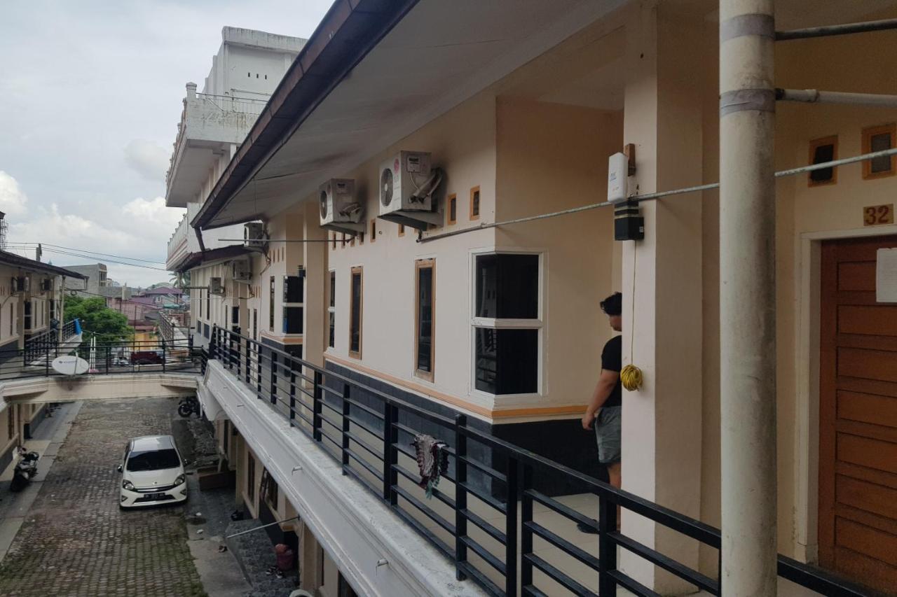 Oyo 91647 Sanina Residence Pematang Siantar Exterior foto